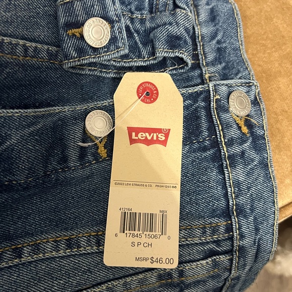 Girls LEVI’S blue Jean jacket - Picture 2 of 3
